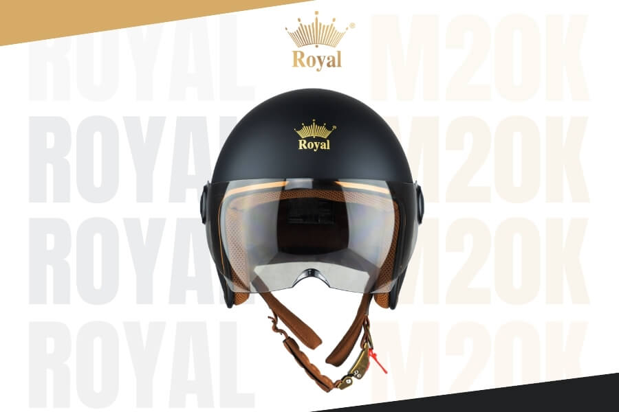 Nón bảo hiểm Royal M20K đen mờ sở hữu thiết kế 3/4 đầu có kính chắn gió, màu sắc sang trọng và tinh tế.