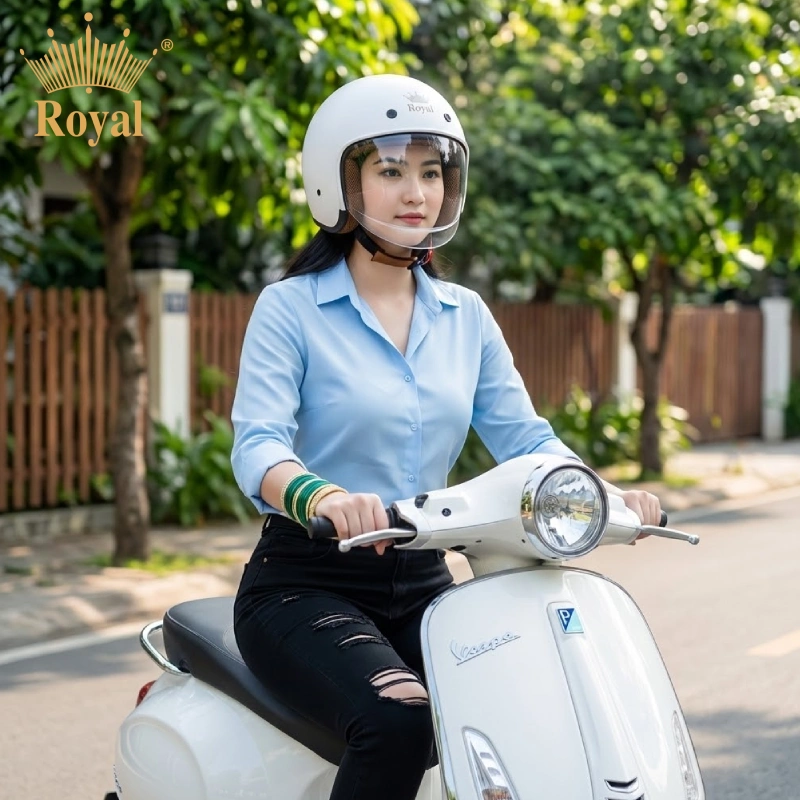 Mũ bảo hiểm có kính che mặt Royal M139