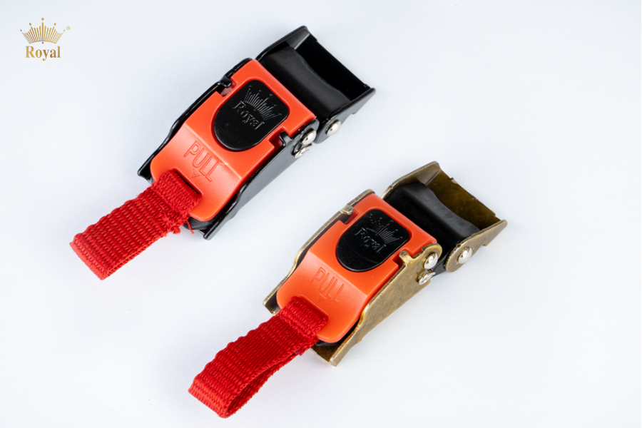 Khoá tầng chắc chắn đến từ nhà Royal Helmet