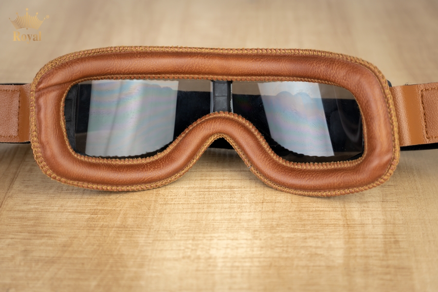 Kính phi công gắn mũ bảo hiểm là phụ kiện hữu ích cho các biker