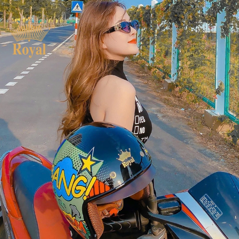 Nón bảo hiểm có kính chắn gió Royal M139