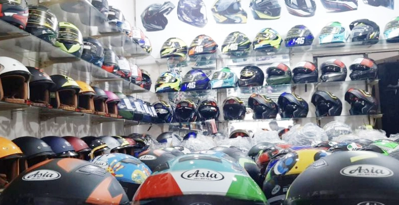 Cửa hàng nón bảo hiểm Asia