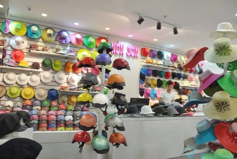 Cửa hàng mũ bảo hiểm nón sơn