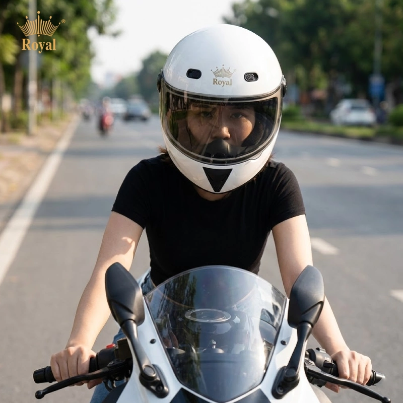 Nón bảo hiểm trùm đầu nữ