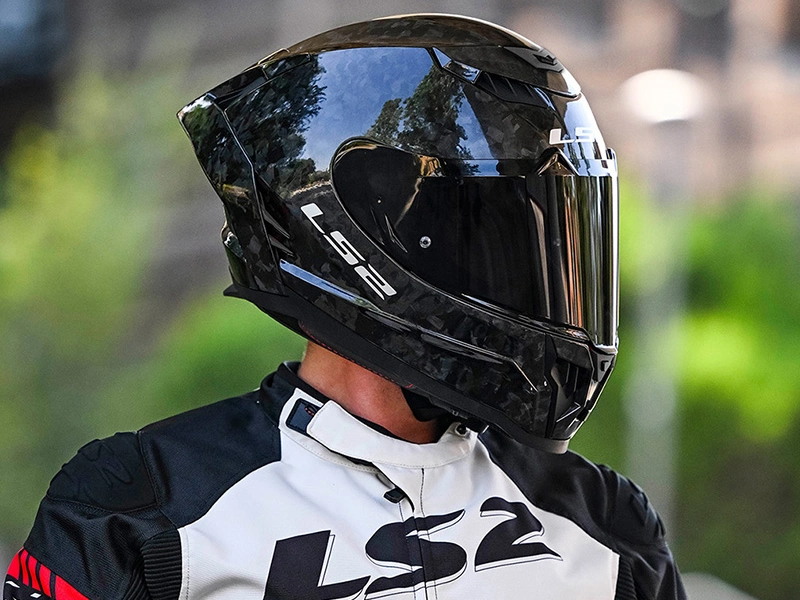 LS2 thương hiệu nón bảo hiểm đến từ Tây Ban Nha