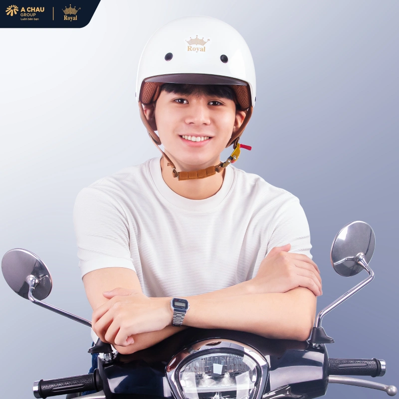 Mũ bảo hiểm nửa đầu kính âm Royal M239