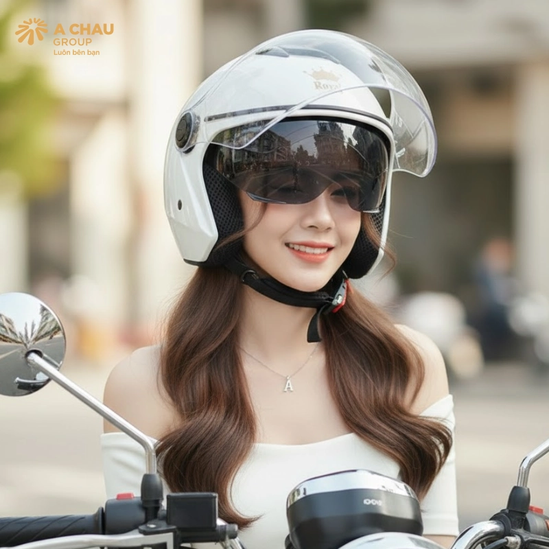 Mũ bảo hiểm thời trang nữ Royal M668 2 kính