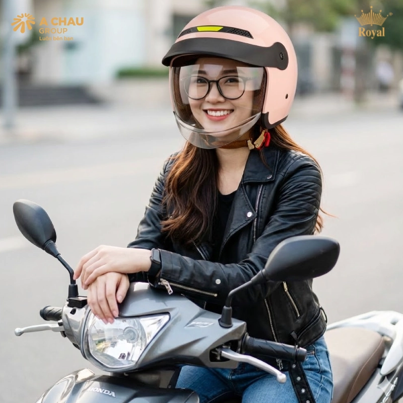 Mũ bảo hiểm 3/4 kính âm Royal M139 Lux