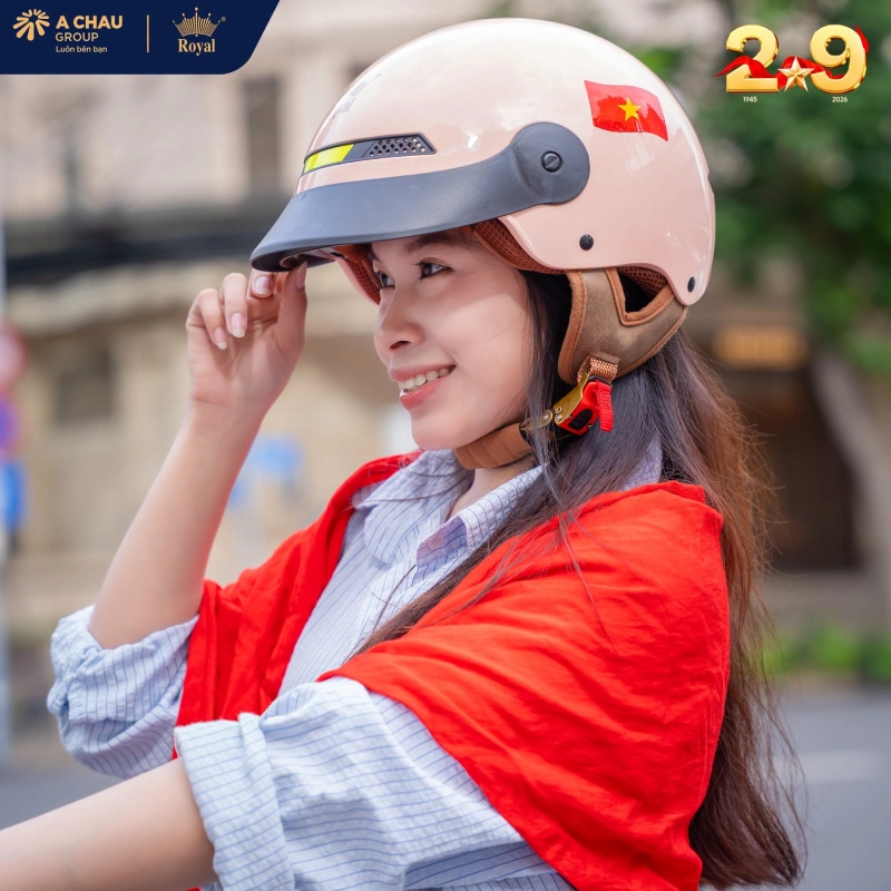 Mũ bảo hiểm thời trang nữ